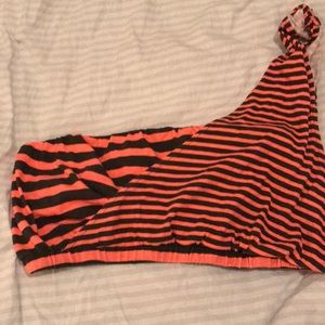 A striped one sleeve bandeau crop top.